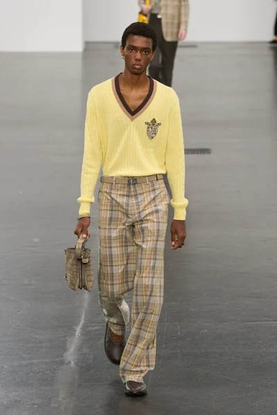 Look 7